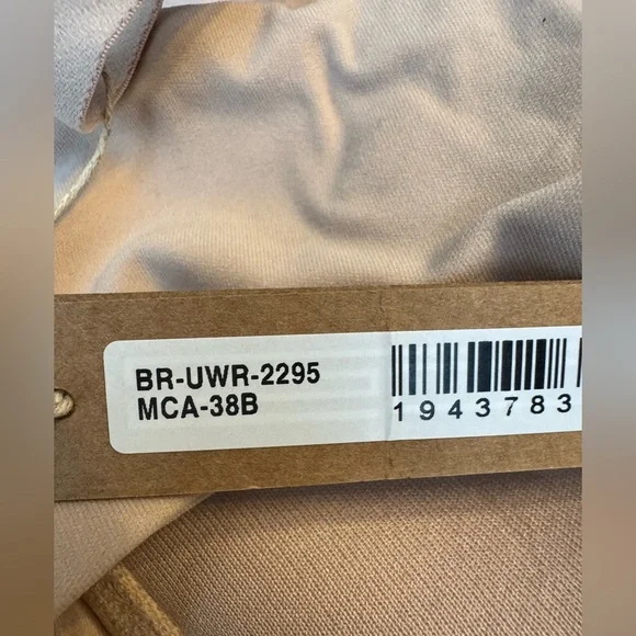 SKIMS FITS EVERYBODY PUSH-UP BRA - Picture 6 of 13